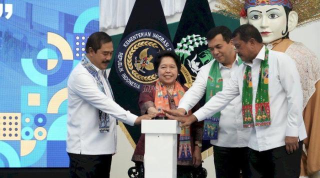 'Gerakan Nasional Pemasyarakatan, Klien Balai Pemasyarakatan Peduli 2025', Ratusan Klien Bersihkan Perkampungan Budaya Betawi 'Gerakan Nasional Pemasyarakatan, Klien Balai Pemasyarakatan Peduli 2025', Ratusan Klien Bersihkan Perkampungan Budaya Betawi